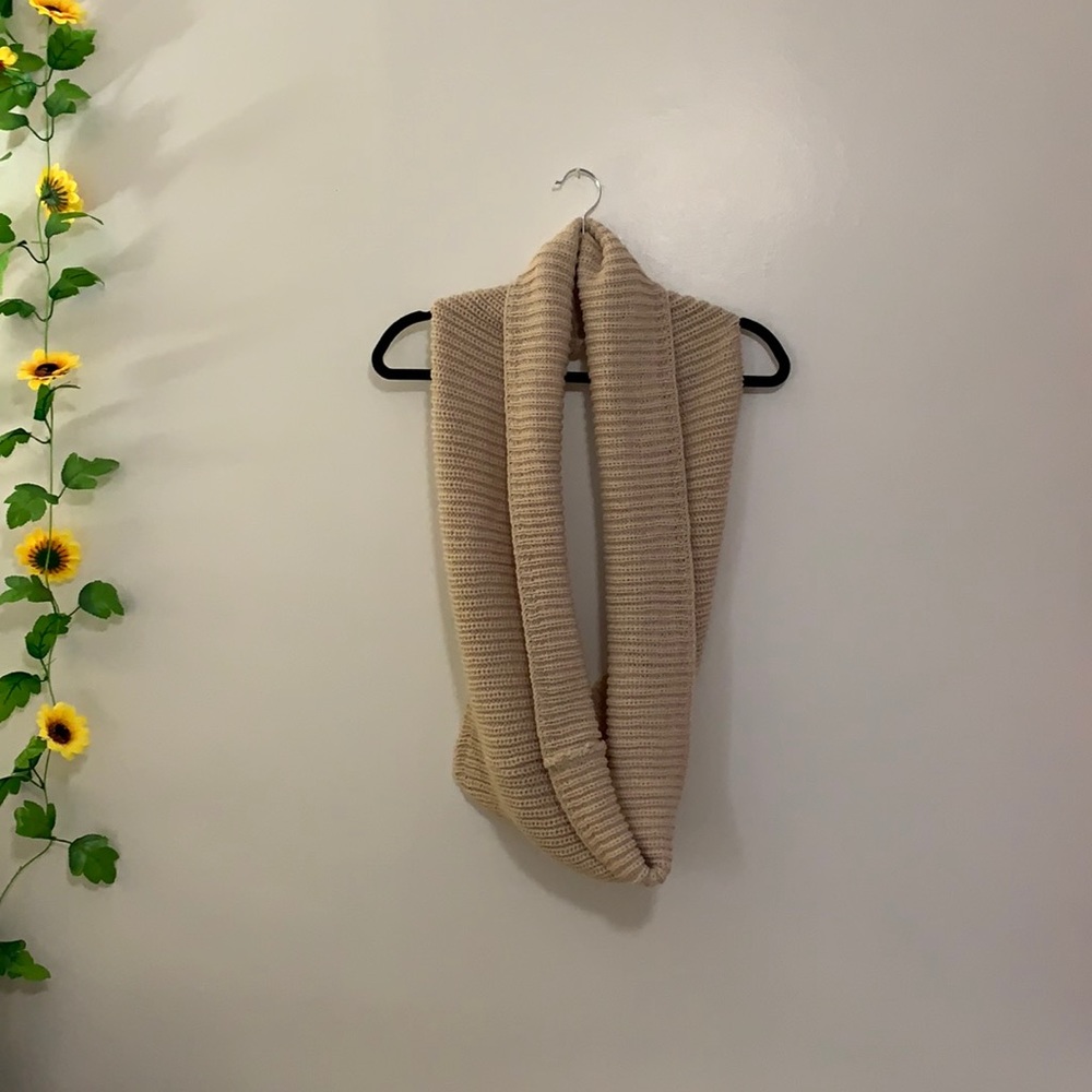 Infinity scarf